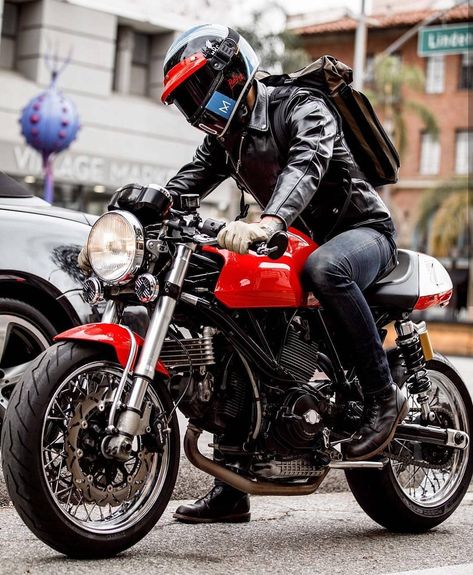 Ducati Sport's Classic by @butterscotchlbc  Follow us @gentlebikers for the best motorbikes... Ducati Sport Classic 1000, Ducati Sport 1000, Custom Ducati, Ducati Desmo, Ducati Cafe Racer, Ducati Sport Classic, Moto Scrambler, Best Motorbike, Motorcycle Photography