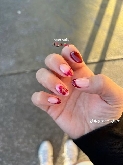 Simply Almond Nails, Nail Designs For Red Nails, Fall Season Nails Simple, Medium Gel Nails Ideas, Really Short Almond Acrylic Nails, Fuschia Nail Designs, San Francisco Nails, Natural Nail Nail Art, Acrylic Nails Red Almond