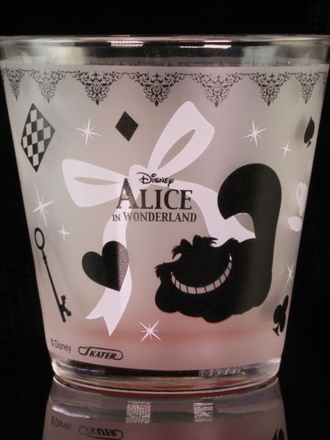 Alice In Wonderland Tumbler, Wonderland Room, Fic Ideas, Go Ask Alice, Parties Ideas, Disney Alice In Wonderland, Wonderland Theme, Alice Madness, Disney Mugs