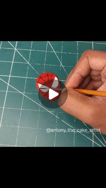 Polymer Clay Spiderman, 2d Spiderman, Cake Topper Spiderman, Topper Spiderman, Spiderman Cupcakes, Spiderman Cake Topper, Fondant Cake Designs, Marshmallow Fondant, Fondant Cake Topper