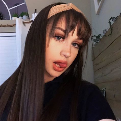 Haley Morales, Ulzzang Hair, Ombre Blond, Organic Hair, Makeup Natural, Grunge Hair, Bang Bang, Attractive People, Aesthetic Hair