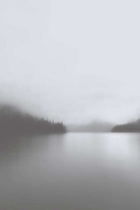 Misty Lake Painting, Blender Landscape, Foggy Scenery, Lake Landscape Photography, Foggy Lake, Misty Landscape, Bw Art, Foggy Mountains, Mountain Art Print