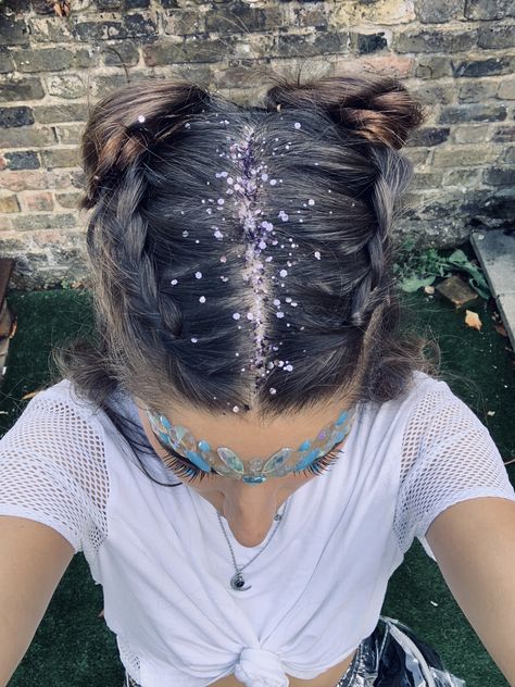 #festival #hair #braids #glitter Braids Glitter, Glitter Braids, Festival Hair Braids, Festival Hair, Hair Braids, Glitter Hair, Hair Wrap, Dreadlocks, Braids