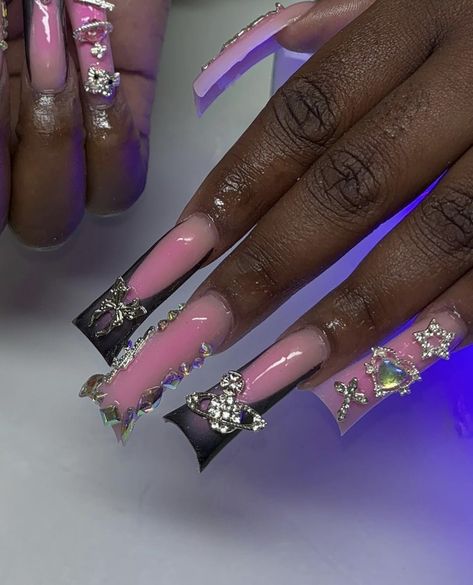 ₊˚ෆ Follow me for more 𐙚 visit my boards ₊˚ෆ Flared Acrylic Nails Long, Flare Acrylic Nails, Unique Acrylic Nail Designs, Acrylic Nails Long, Extra Nails, Fye Nails, Henna Inspired Tattoos, Junk Nails, Nails Inspired