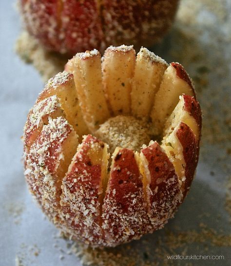 Blooming Baked Potato, Blooming Potato, Bloomin Baked Potato Recipe, Leftover Recipes, Apple Corer, Baked Potato Recipes, Potato Recipes Side Dishes, Seasoned Bread Crumbs, Small Sewing