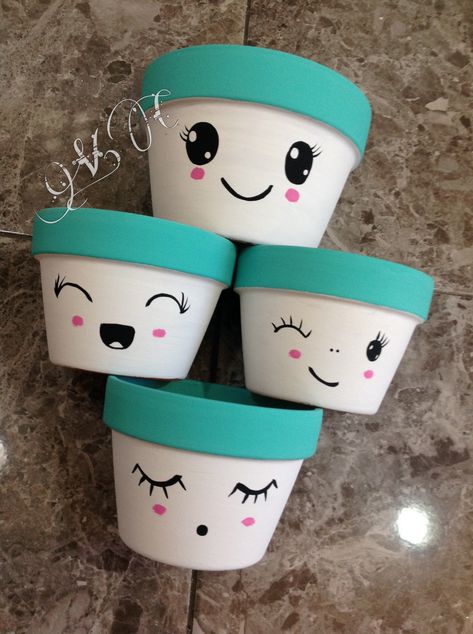 Painted Flower Pot Faces, Painting On Small Pots, Terracotta Pot Crafts For Kids, Animal Flower Pots, Pot Painting Ideas Simple, Painted Plant Pots Terra Cotta, Kulhad Art, Small Pot Painting Ideas, Kulhad Painting