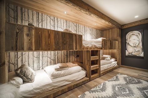 Ski Chalet Bedroom, Chalet Modern, Chalet Bedroom, Mountain Interior Design, Ski Cottage, Chalet Interior Design, Mountain Home Interiors, Mountain Interiors, Chalet Chic