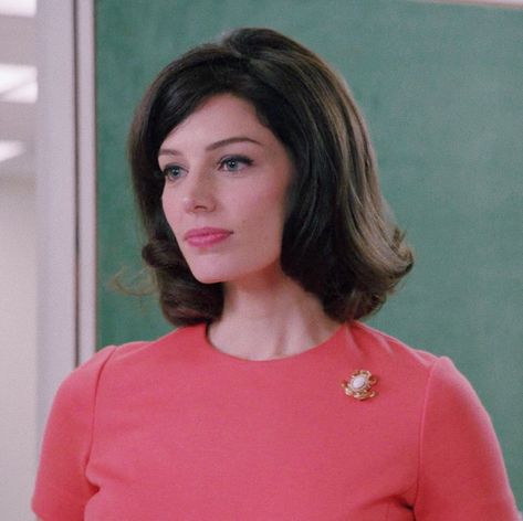 Mad Men Makeup, Mad Men Hair, Megan Draper, Jessica Pare, 60s Hair, 70s Hair, January Jones, Oui Oui, Guy Pictures