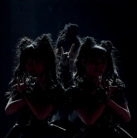 Babymetal tokyodome sumetal yuimetal moametal tokyodome tokyo dome aesthetic icon Babymetal Black And White, Babymetal Aesthetic, One For The Money, Irrational Fear, Baby Metal, Alternative Music, Fantasy Aesthetic, Best Friend Pictures, Alternative Rock