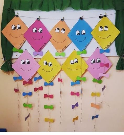 Kite Craft Preschool, Kite Decoration, Kites Craft, Prek Crafts, Shapes Preschool, Preschool Art Activities, Hand Crafts For Kids, Free Hand Rangoli, Kindergarten Crafts