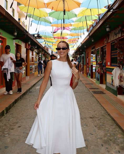 It was so hard to pick just 10 pics from this day 🌈 officially kicked off summer in #Guatapé Full Medellín itinerary + tips coming soon to lyamariellablog.com *make sure you’re subscribed* (link in bio). In the meantime, I’ve saved a highlight with our every move titled “medellín”. . . . #colombia #medellin #summer #summertravels Medellin Colombia Outfit, Colombia Photoshoot, Outfits Medellin, Cartagena Outfit, Colombia Outfits, Colombia Trip, Week Outfits, Cali Colombia, In The Meantime