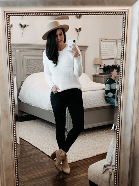 Cream sweater and black jeans, tortilla suede booties, camel wide brimmed hat.  #capsulewardrobe #wintercapsulewardrobe Brimmed Hat Outfit, Cream Sweater Outfit, Fall Winter Capsule Wardrobe, Casual Winter Outfit, Wide Brimmed Hat, Hat Outfit, Black Jeans Outfit, Winter Capsule, Brimmed Hat