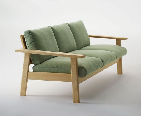 Sofa Wood Frame, Chair Woodworking Plans, Small Sectional Sofa, Wooden Sofa Set Designs, Simple Sofa, Jasper Morrison, Wooden Sofa Set, Cosy Living Room, Three Seat Sofa