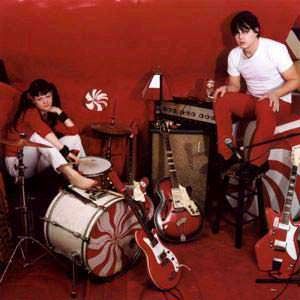 The White Stripes - Seven Nation Army White Stripes Band, Meg White, Seven Nation Army, Ukulele Tabs, The Third Man, Striped Art, White Blood Cells, Ukulele Chords, The White Stripes