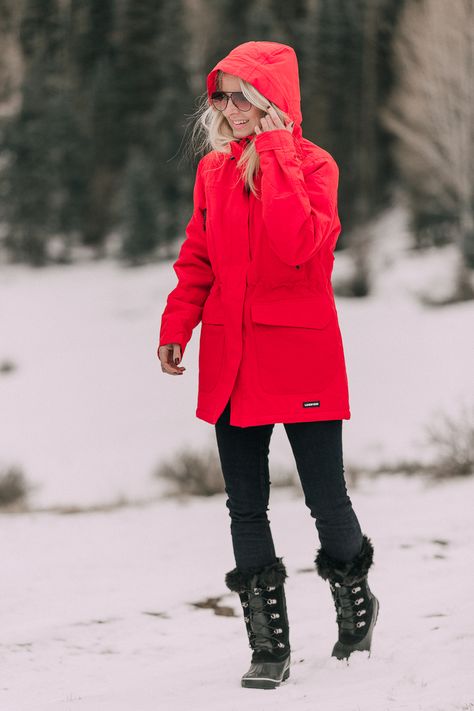 Best Winter Coats Guaranteed to Keep You Warm! | Busbee Style Red Parka Outfit, Green Parka Outfit, Erin Busbee, Parka Outfit, Sorel Snow, Red Parka, Busbee Style, Snow Style, Sorel Snow Boots