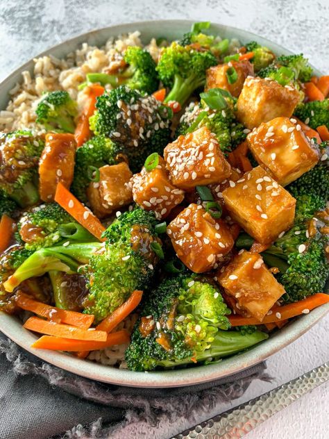 Tofu Ramen Stir Fry, Orange Tofu Stir Fry, Stir Fried Tofu, Stir Fry Vegetable, Fry Tofu, Orange Tofu, Cabbage Steaks Recipe, Stir Fry Vegetables, Vegetarian Stir Fry