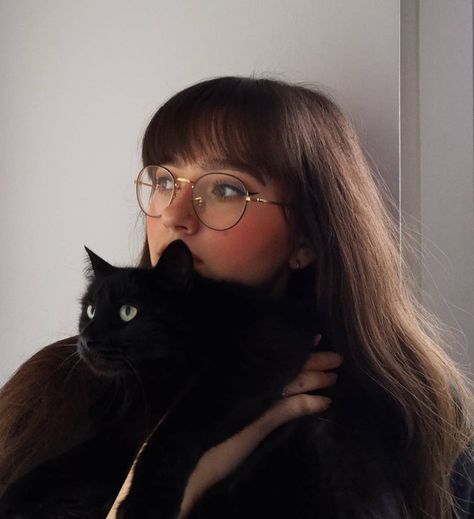 cat, glasses, kpop, girl, vintage, aesthetic, cute, kawaii, korean fashion Glasses Aesthetic Girl, Aesthetic Girl Vintage, Brunette Glasses, Bangs And Glasses, Glasses Aesthetic, Girl With Cat, Ravenclaw Aesthetic, Cat Glasses, Girl With Brown Hair