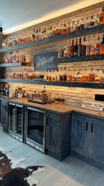 Bar Lounge Room, Whiskey Lounge, Bourbon Room, Whiskey Room, Rustic Basement, Home Bar Rooms, Bourbon Bar, Basement Inspiration, Basement Bar Designs