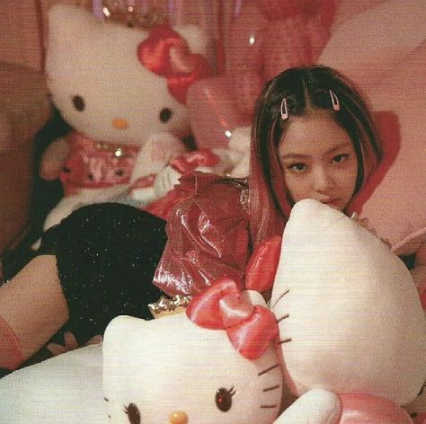 Jennie Hello Kitty, Aesthetic Jennie Kim, Aesthetic Jennie, Jennie Kim Blackpink, Vogue Korea, Jennie Kim, Kpop Aesthetic, Blackpink Jennie, Hello Kitty