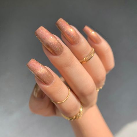 Michelle on Instagram: “in love with @livelovepolish 𝙉𝙀𝙋𝙏𝙐𝙉𝙀’𝙎 𝙎𝘼𝙉𝘿—a dreamy rose gold magnetic that’s soothing on the eyes 😌✨” Sand Nails, Magnetic Nails, Cruelty Free Cosmetics, Nail Essentials, Dark Nails, Make Me Up, Twinkle Twinkle Little Star, Dream Nails, Holographic Glitter