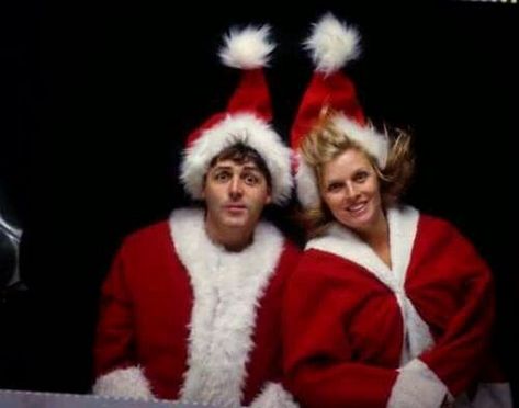 PAUL ON THE RUN: A Festive Message From Paul McCartney