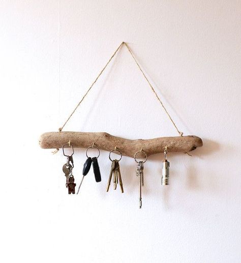 Takken Decor, Hanging Driftwood, Vstupná Hala, Jewellery Organiser, Wood Hanger, Driftwood Branch, Driftwood Decor, Driftwood Crafts, Key Rack