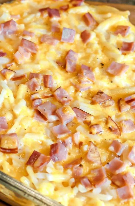 Canadian Bacon Recipes, Easy Breakfast Casserole Recipes, Easy Breakfast Casserole, Breakfast Casserole Recipe, Breakfast Casserole Easy, Food Meals, Bacon Breakfast, Canadian Bacon, Nutritious Snacks