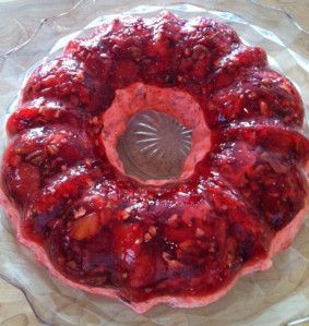 Strawberry Jello Mold, Jello Fruit Salads, Strawberry Jello Salad, Historical Cooking, Cranberry Jello Salad, Cranberry Salad Recipes, Congealed Salad, Jello Mold Recipes, Gelatin Salad