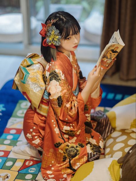 Orange Kimono, Traditional Asian Dress, Kimono Japan, Princess Photo, Character Poses, Traditional Fashion, Japanese Outfits, Pose Reference Photo, 인물 사진