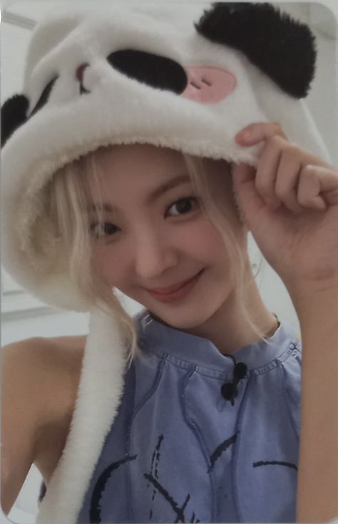 Princess Lia, Photo Scan, Lia Itzy, Best Profile Pictures, Love K, K Idols, Photo Cards, Girl Group, Lily