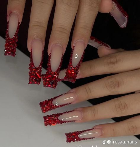 Red Quince Nails, Red Sweet 16, Heels For Prom, Sweet 16 Inspo, Quince Party, Quince Nails, Prom Nails Red, Long Red Nails, Quinceanera Nails