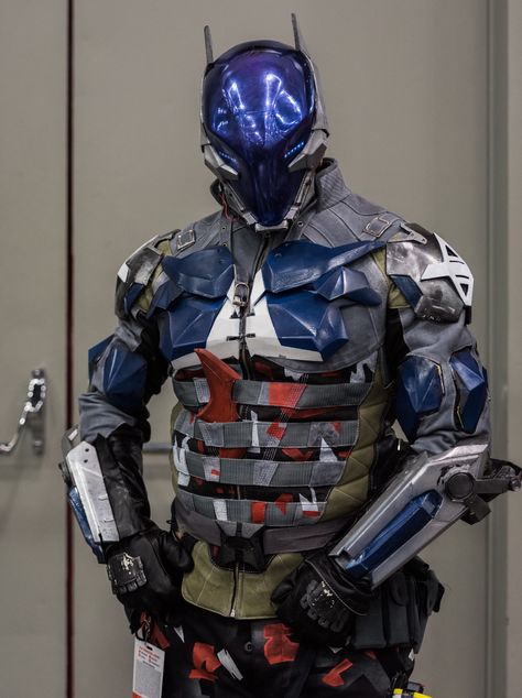 Arkham Knight Cosplay, Batman Beyond Costume, Arkham Knight Suit, Arkham Night, The Arkham Knight, Iron Batman, Batman Painting, Knight Cosplay, Helmet Concept