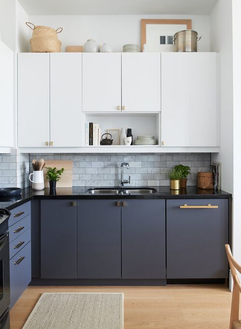 White Upper Cabinets Dark Lower Backsplash, White Upper Cabinets Dark Lower, Backsplash For Dark Cabinets, Black Lower Cabinets, Dark Lower Cabinets, House Themes, White Upper Cabinets, Backsplash For White Cabinets, Black Kitchen Countertops