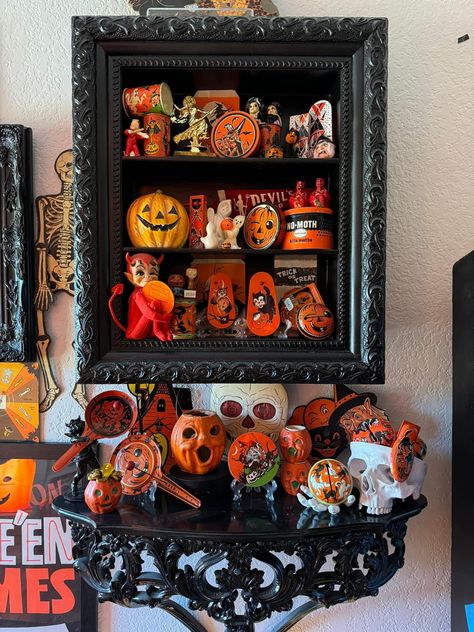 Goth House, Goth Houses, Antique Halloween, Fall Activities, Autumn Activities, Displaying Collections, Hutch, Halloween Ideas, Vintage Halloween