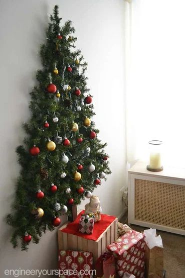 Wall Mounted Christmas Tree, Amazing Christmas Trees, Christmas Tree Pictures, Wall Christmas Tree, Alternative Christmas, Large Christmas Tree, Alternative Christmas Tree, Real Christmas Tree, Traditional Christmas Tree