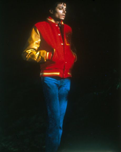 <3 Michael Jackson <3 Varsity Jacket Outfit Ideas, Outfit Ideas Red, Red Varsity Jacket, Jacket Outfit Ideas, Varsity Jacket Outfit, Outfit Ideas Casual, Michael Jackson Rare, Jacket Outfit Women, Michael Jackson Thriller