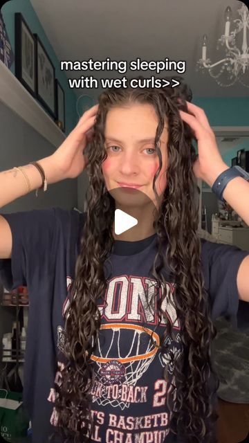 jules del giudice | curly hair tips and tricks :) on Instagram: "such a game changer! #curlyhair #curls" Curly Hair Tips And Tricks, Hair Tips And Tricks, Curly Hair Tips, Hair Tips, Game Changer, Hair Hacks, Tips And Tricks, Curly Hair, Curly Hair Styles