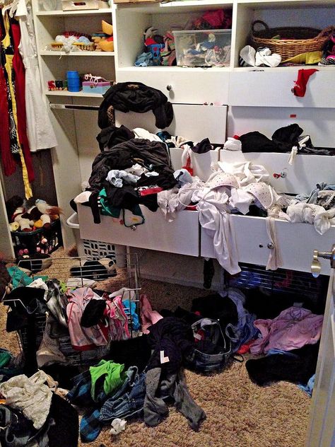 Your Kid’s Messy Room - The New York Times Trashcore Aesthetic, Messy Bedroom, Nautical Bedding, Messy Closet, Bedroom Scene, Getting Rid Of Clutter, Messy Room, Teenage Girl Outfit, Room Stuff