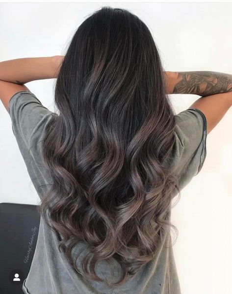 Solid Dark Brown Hair, Dark Brown Hair Balayage, Ash Brown Hair Color, Black Hair Balayage, Ash Brown Hair, Ash Hair Color, Brown Hair Dye, Vlasové Trendy, Brown Hair Balayage