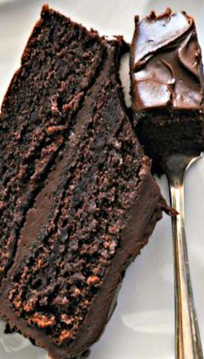 Fudge Cake Recipe, Chocolate Fudge Cake, Gateaux Cake, Fudge Cake, Favorite Dessert, Unsweetened Chocolate, Cake Baking, Gordon Ramsay, Chocolate Cake Recipe