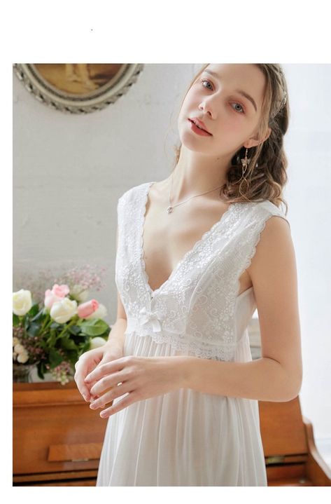 Wedding Gown Simple Elegant, Enchanted Garden Wedding, Wedding Gown Simple, Long Nightgown, Modern Princess, Vintage Romance, Ladies Gown, Princess Style, Dress Lace