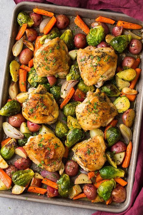 Sheet Pan Roasted Chicken, Chicken With Root Vegetables, Oven Dinners, Pan Roasted Chicken, Easy Sheet Pan Dinners, Chicken And Veggies, Sheet Pan Dinners Recipes, Roasted Chicken Thighs, Roasted Chicken Breast