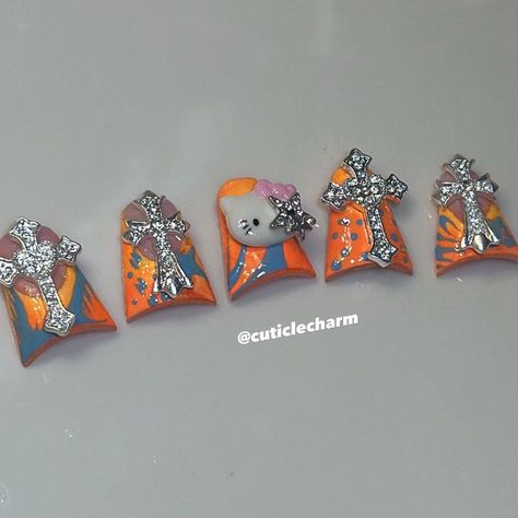 This set is a orange ombré freestyle with nail art and charms  Length :short Shape : Duck Orange Camo Nails, Nail Ideas Orange, Sims 4 Nails, Glitter French Nails, Monster Nails, Camo Nails, Bears Nails, Retro Nails, Duck Nails