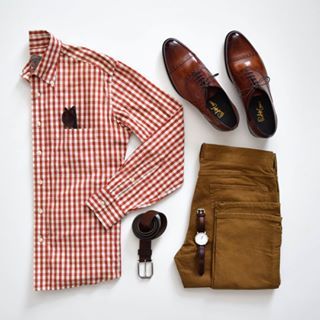 Nice Casual Outfits For Men, Gingham Outfit, Tiger Claw, Best Casual Outfits, Gingham Pants, Best Dressed Man, Mens Casual Dress Outfits, Yes Or No, Red Gingham