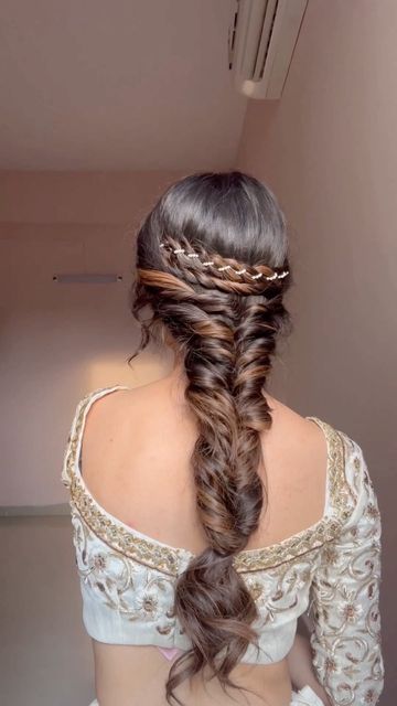 Jeanne Dordain, Messy Braid, Bubble Braid, Cute Hair Colors, Messy Braids, Hairstyle Inspiration, Top Hairstyles, Clip In Extensions, One Hair