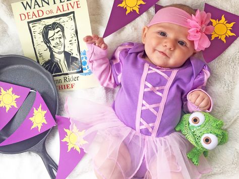 Rapunzel Newborn Pictures, Princess Monthly Baby Pictures, Baby Olivia, Monthly Baby Pictures, Monthly Baby Photos, Baby Shower Deco, Milestone Pictures