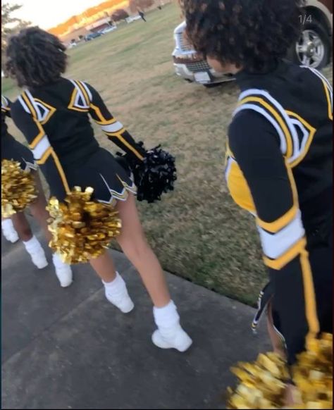 Black Cheerleaders Outfit, Black Cheer Aesthetic, Cheerleader Aesthetic Black, Highschool Cheer Aesthetic, Cheerleading Outfits For Practice, Cheer Photo Poses, Cheer Black, Cheer Practice Outfits, Cheer Aesthetic