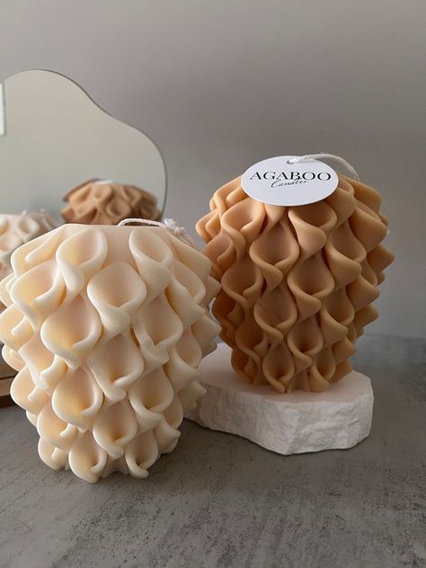 Unique Candle Containers, Sculptural Candles, Pine Cone Candles, Unique Candle Holders, Creative Candles, Shaped Candle, Modern Candles, Cute Candles, Candle Craft