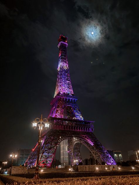 Mini Eiffel Tower, Bahria Town Lahore, Bahria Town, Lahore Pakistan, Night View, Beautiful Destinations, Night Time, Eiffel Tower, Pakistan