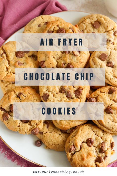 Airfryer Desserts, Air Fryer Chocolate Chip Cookies, Baking Chocolate Chip Cookies, Gooey Cookies, Soft Chocolate Chip Cookies, Peanut Butter Chocolate Chip Cookies, Frozen Cookies, Best Chocolate Chip Cookie, Dessert Options